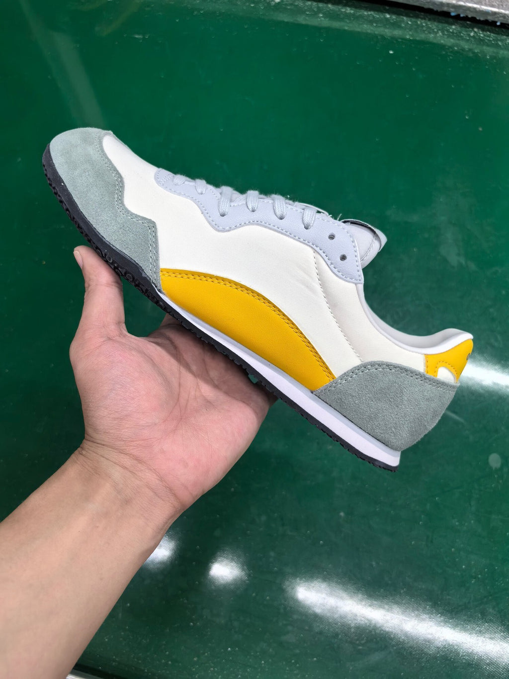 Onitsuka Tiger Serrano CL | Unisex Retro Low-Top Sneakers | 4 Colorways | EU 36–45