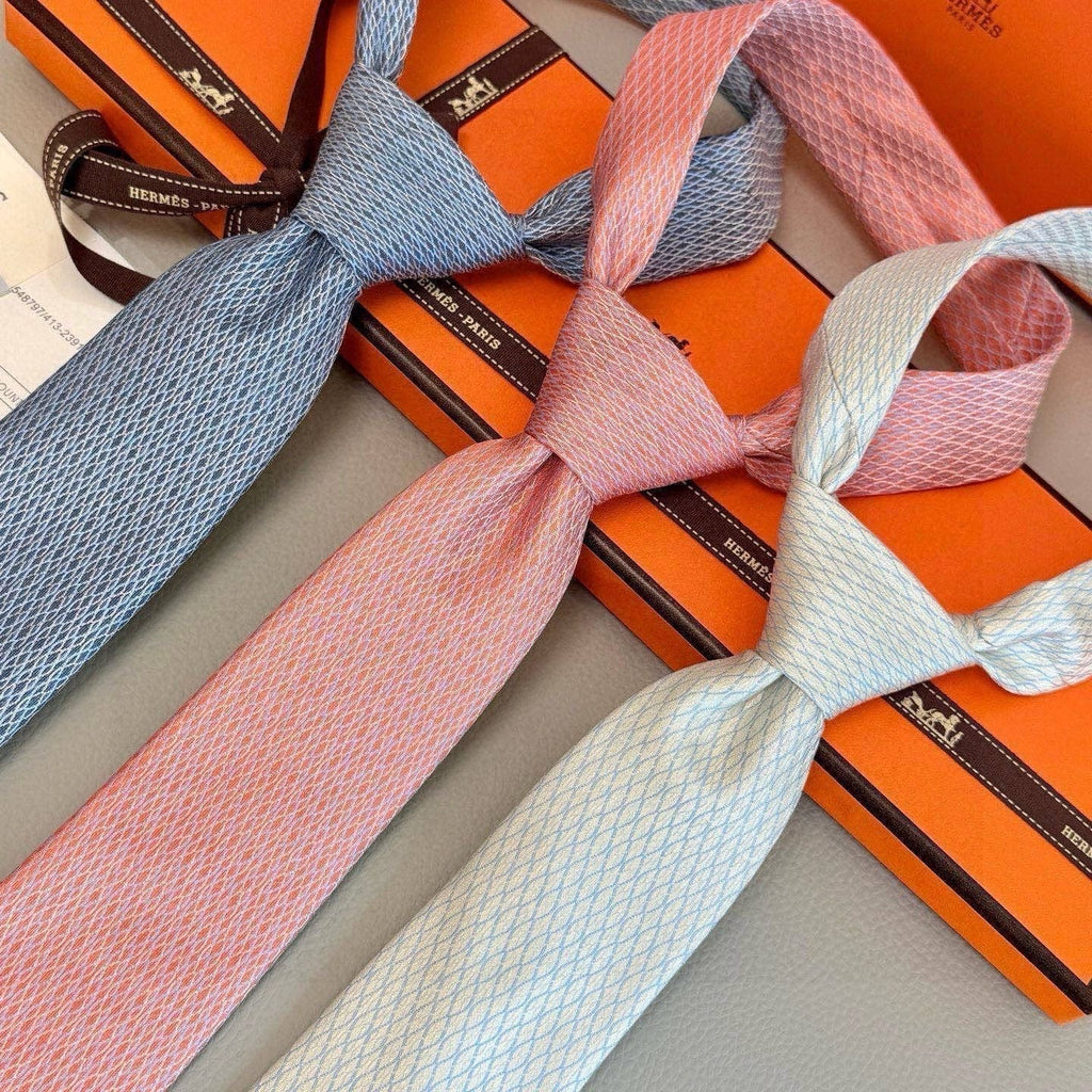 Hermes Style Men's Textured Basketweave Silk Tie - Detail Image 4