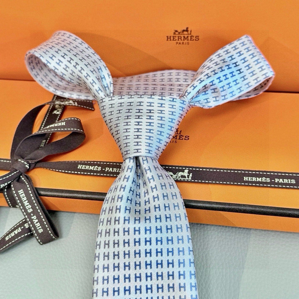 Hermes Style Men's H Pattern Woven Silk Tie - Detail Image 9