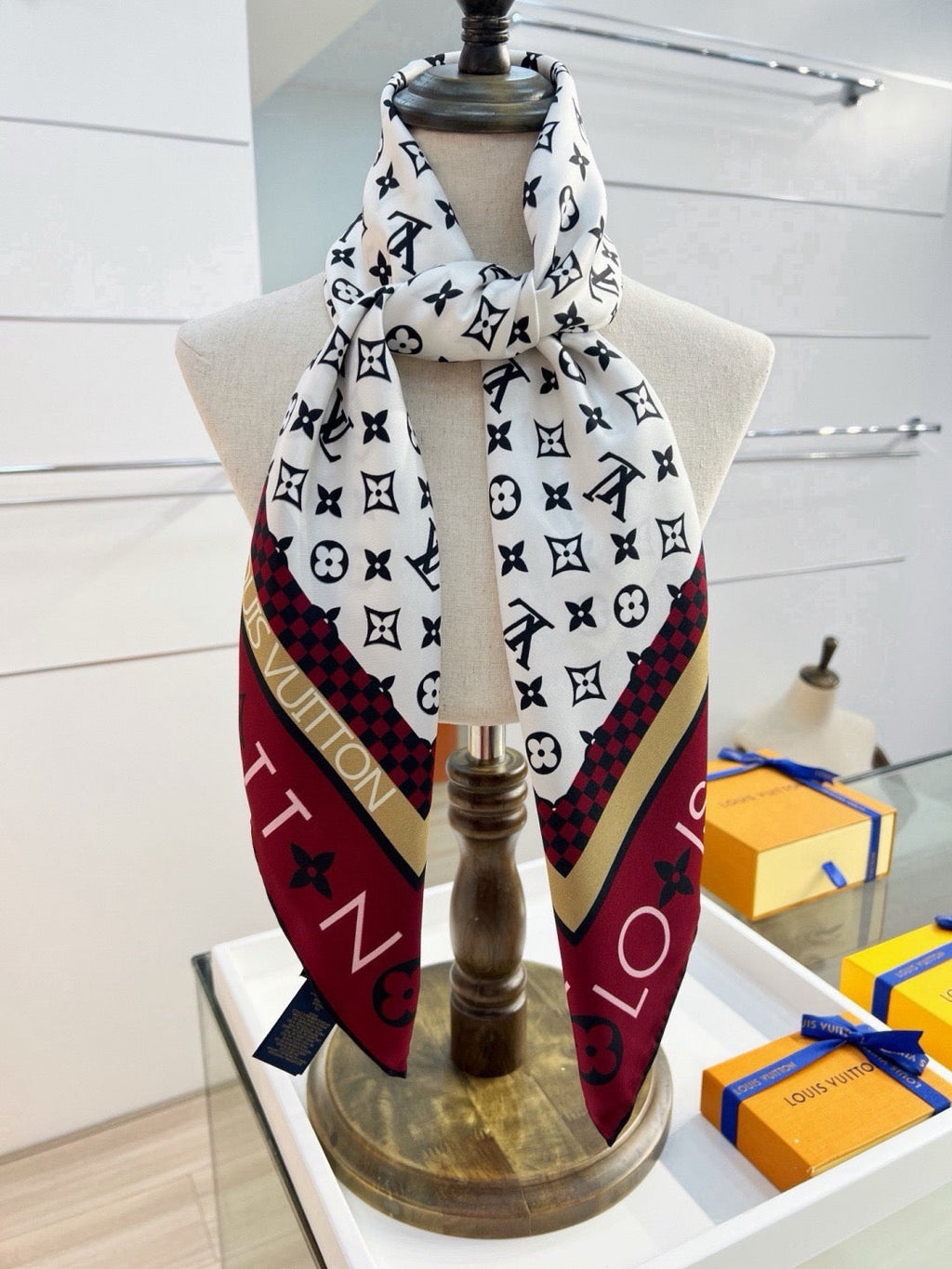 Louis Vuitton Style Monogram Silhouette Double-Sided Silk Scarf - Bordeaux - Detail Image 7