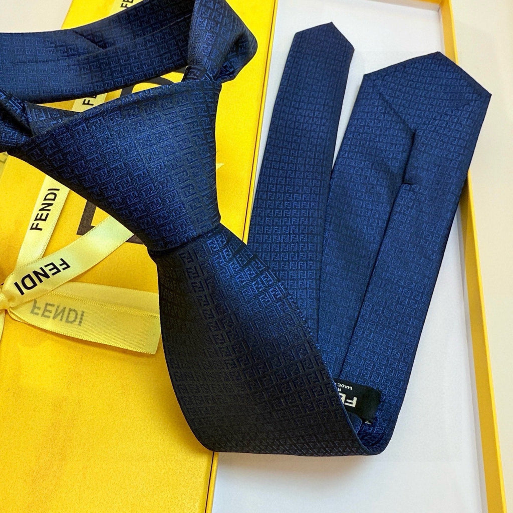 Fendi Style Men's Textured Solid Silk Tie - Detail Image 12