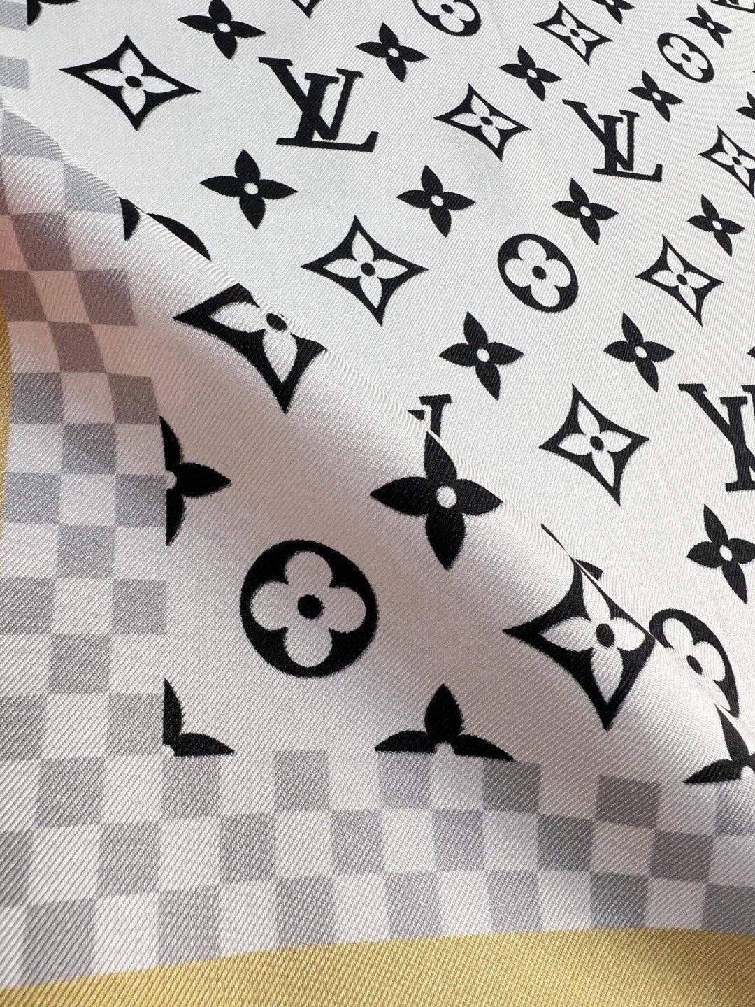Louis Vuitton Style Monogram Silhouette Double-Sided Silk Scarf - Pink - Detail Image 6