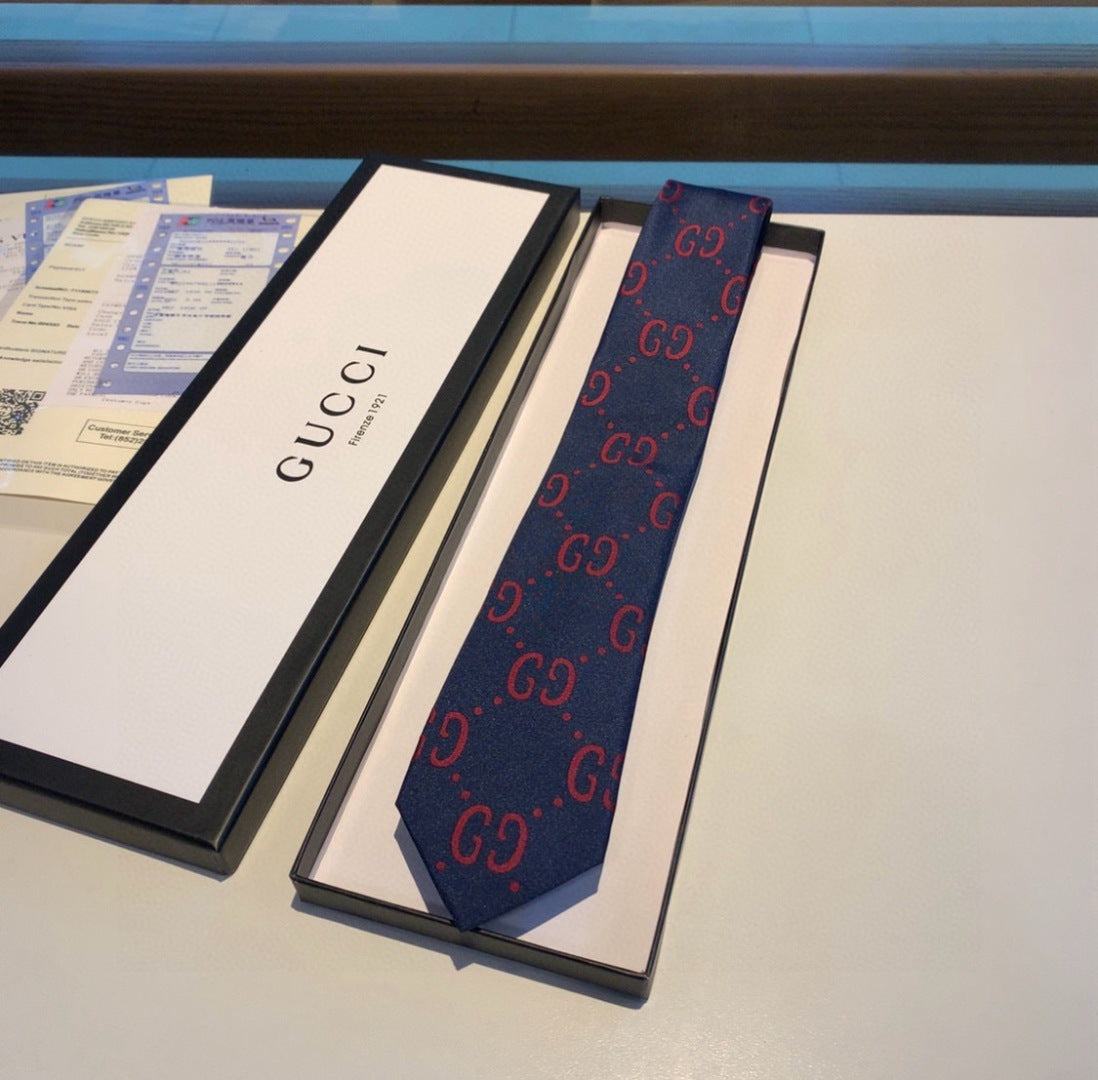 Gucci Style Men's Oversized GG Silk Tie - Detail Image 3
