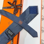 Hermès Style Men's Micro Pattern Silk Tie - Detail Image 3