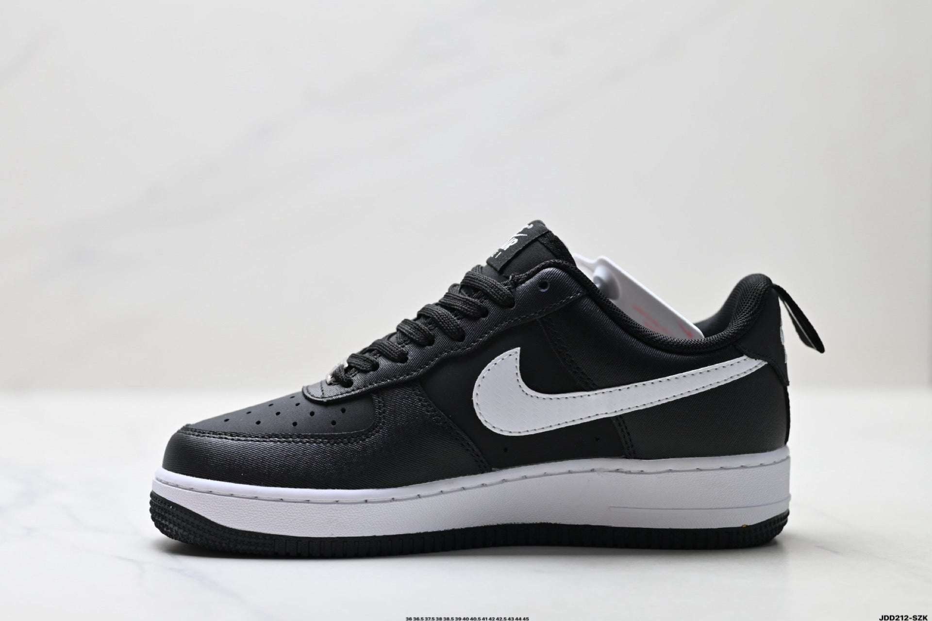 Nike Air Force 1 '07 LV8 Low-Top Sneakers – Black/White