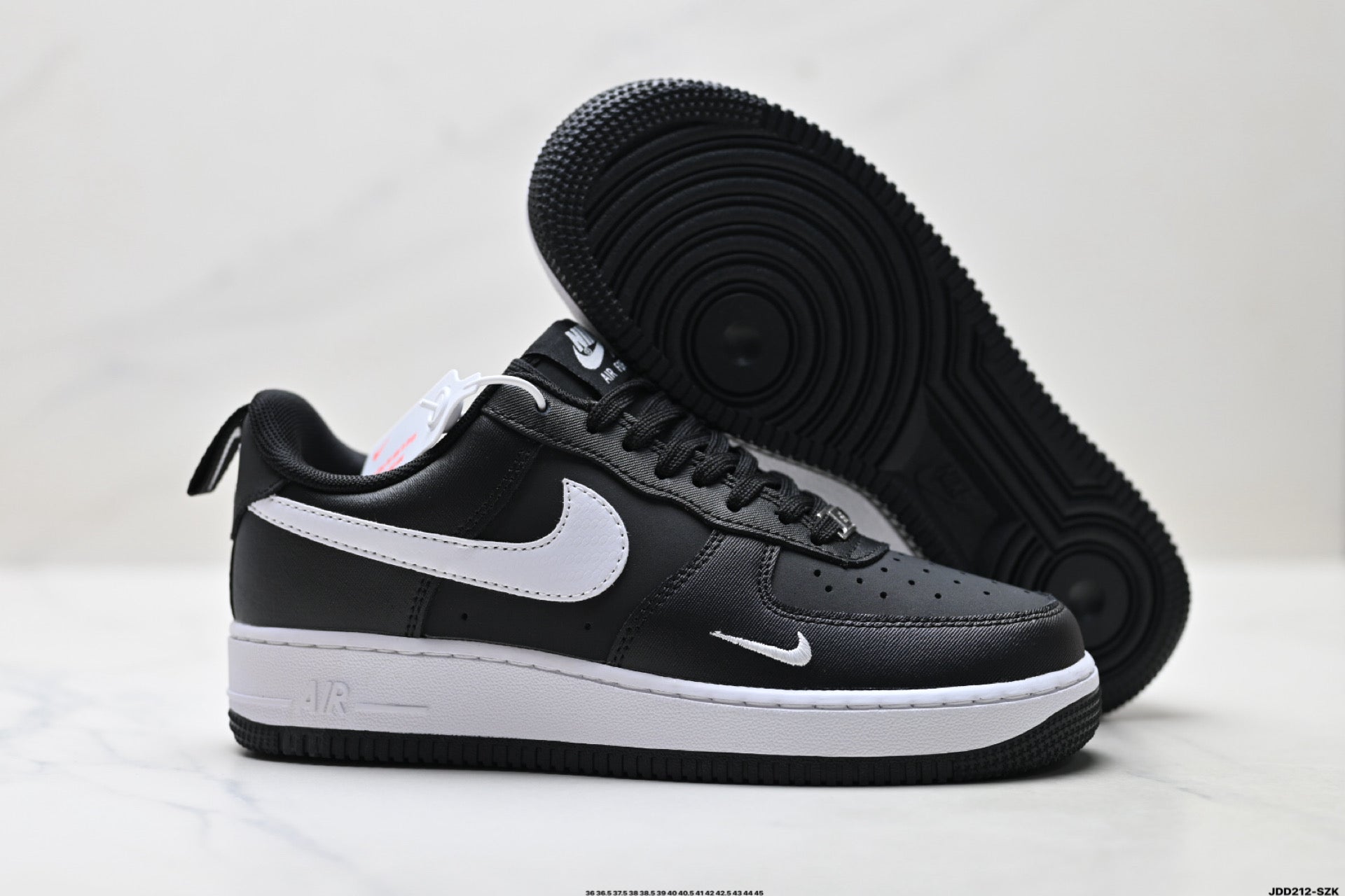 Nike Air Force 1 '07 LV8 Low-Top Sneakers – Black/White