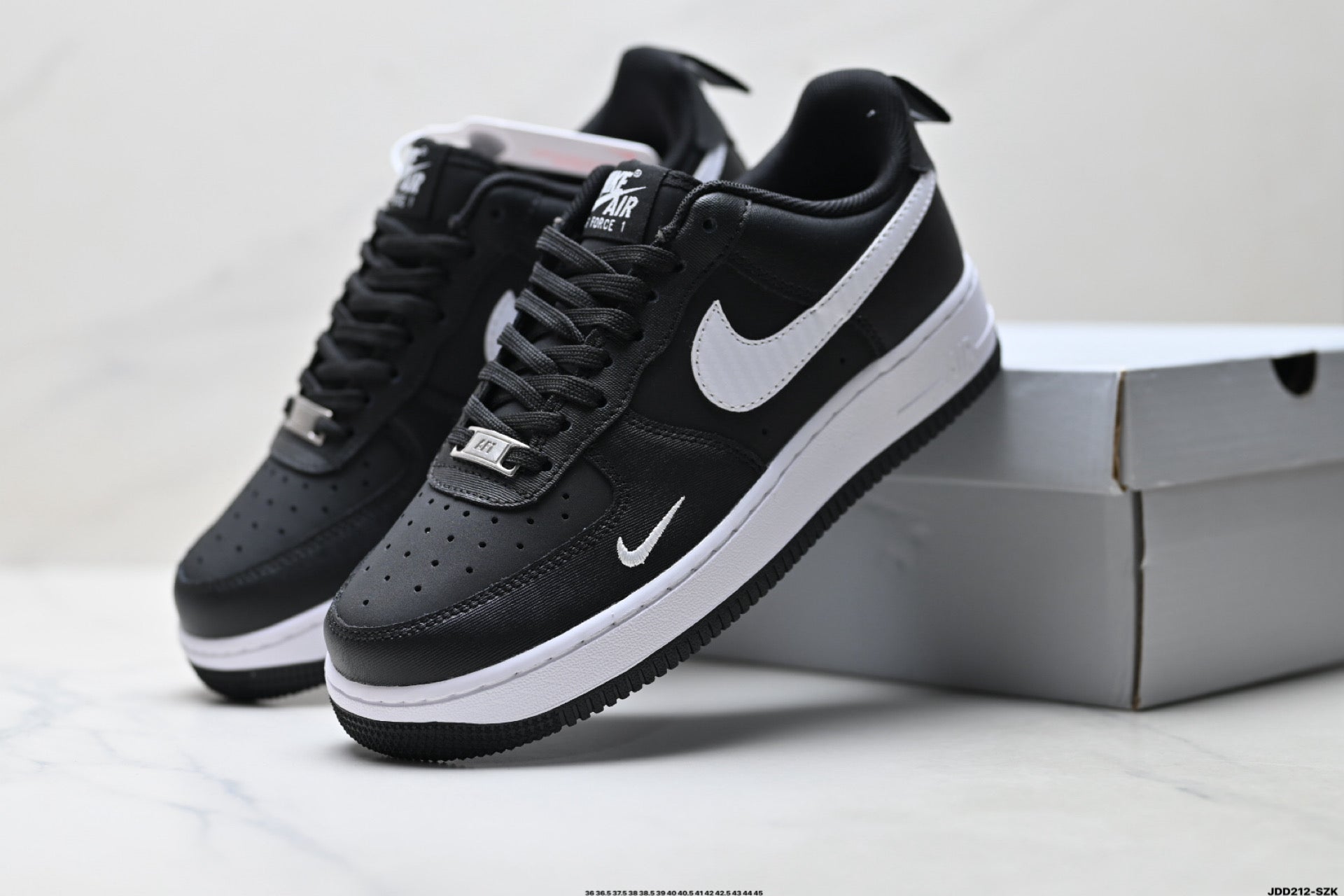 Nike Air Force 1 '07 LV8 Low-Top Sneakers – Black/White