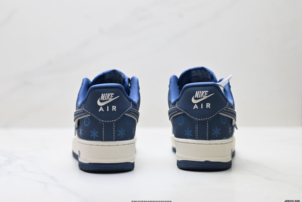 Nike Air Force 1 '07 LV8 Graphic Low-Top Sneakers – Navy/White