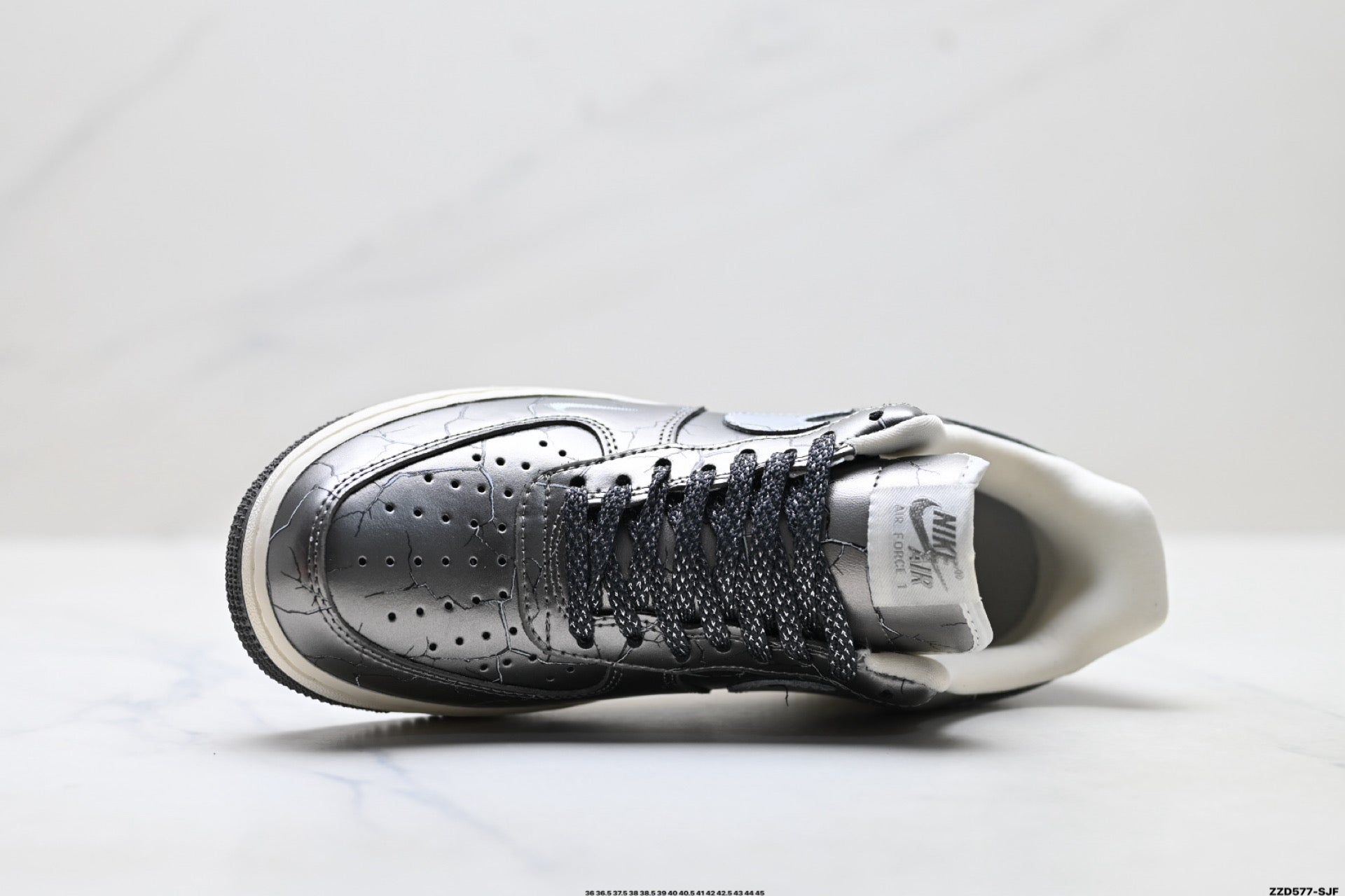 Nike Air Force 1 '07 LV8 Cracked Graphic Low-Top Sneakers – Metallic Grey