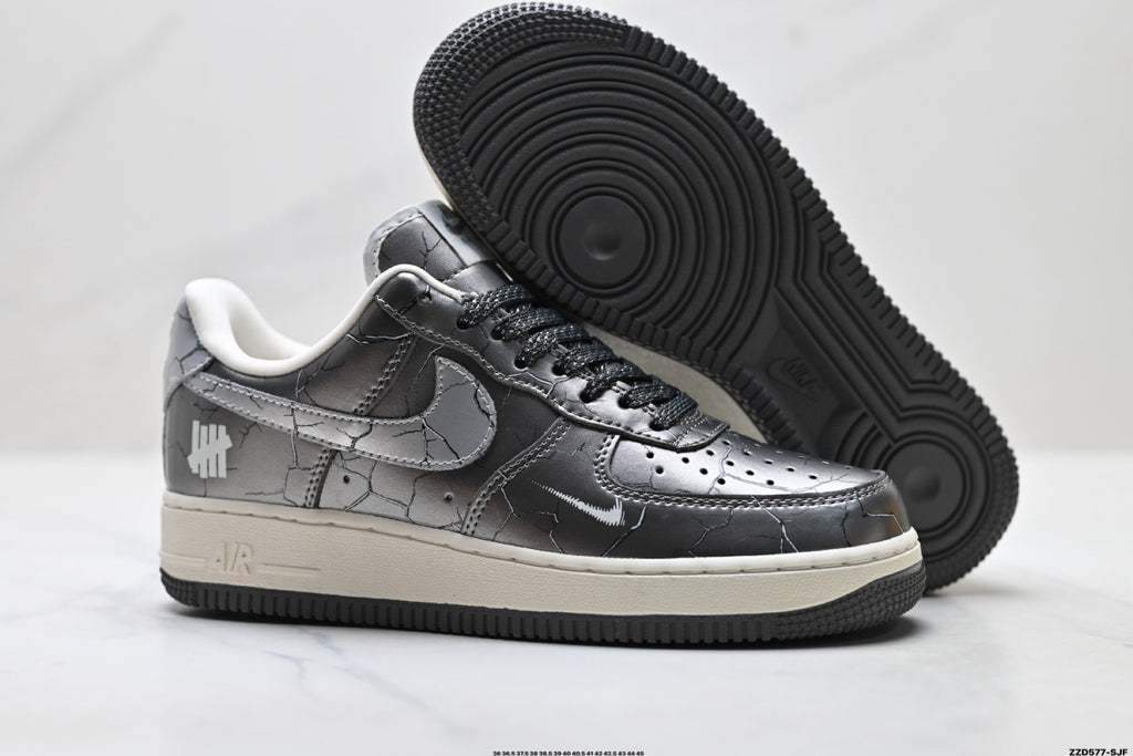 Nike Air Force 1 '07 LV8 Cracked Graphic Low-Top Sneakers – Metallic Grey