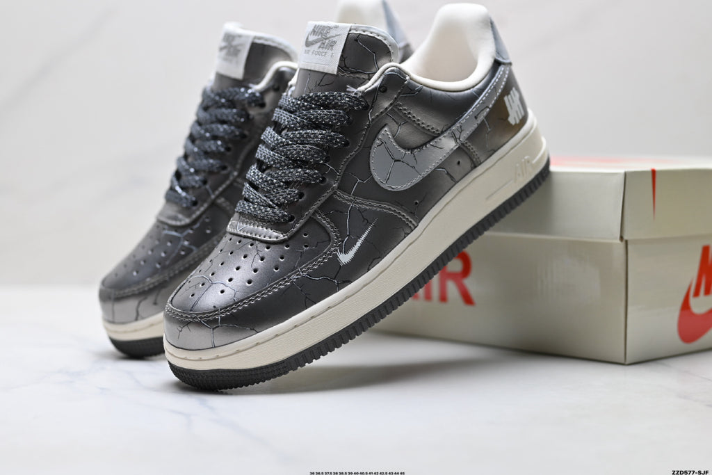 Nike Air Force 1 '07 LV8 Cracked Graphic Low-Top Sneakers – Metallic Grey
