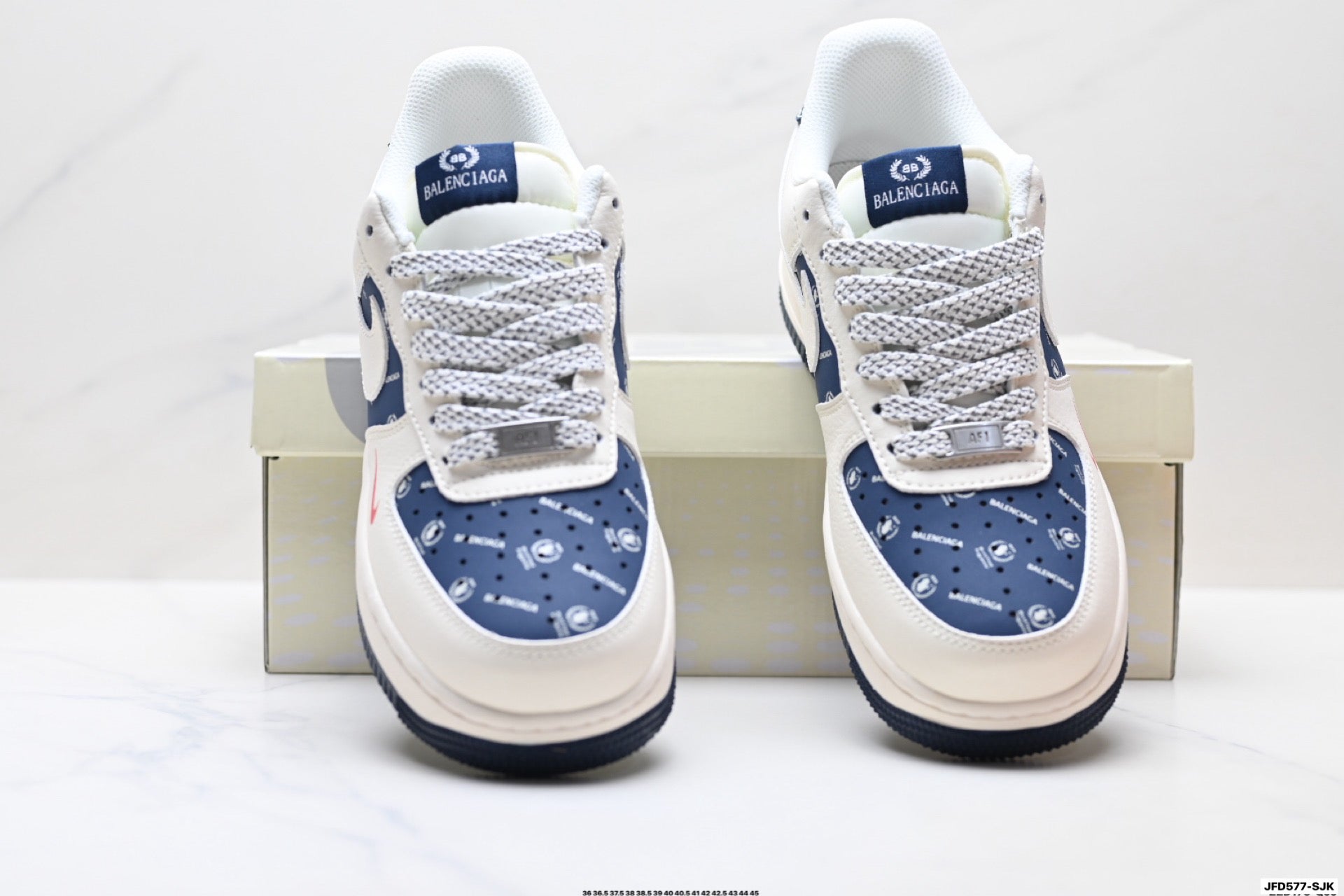 Nike Air Force 1 '07 LV8 Logo Graphic Low-Top Sneakers – White/Navy