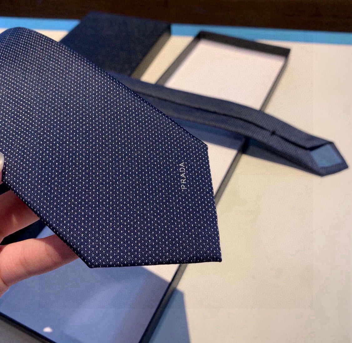 Prada Style Men's Solid Navy Silk Tie - Detail Image 5