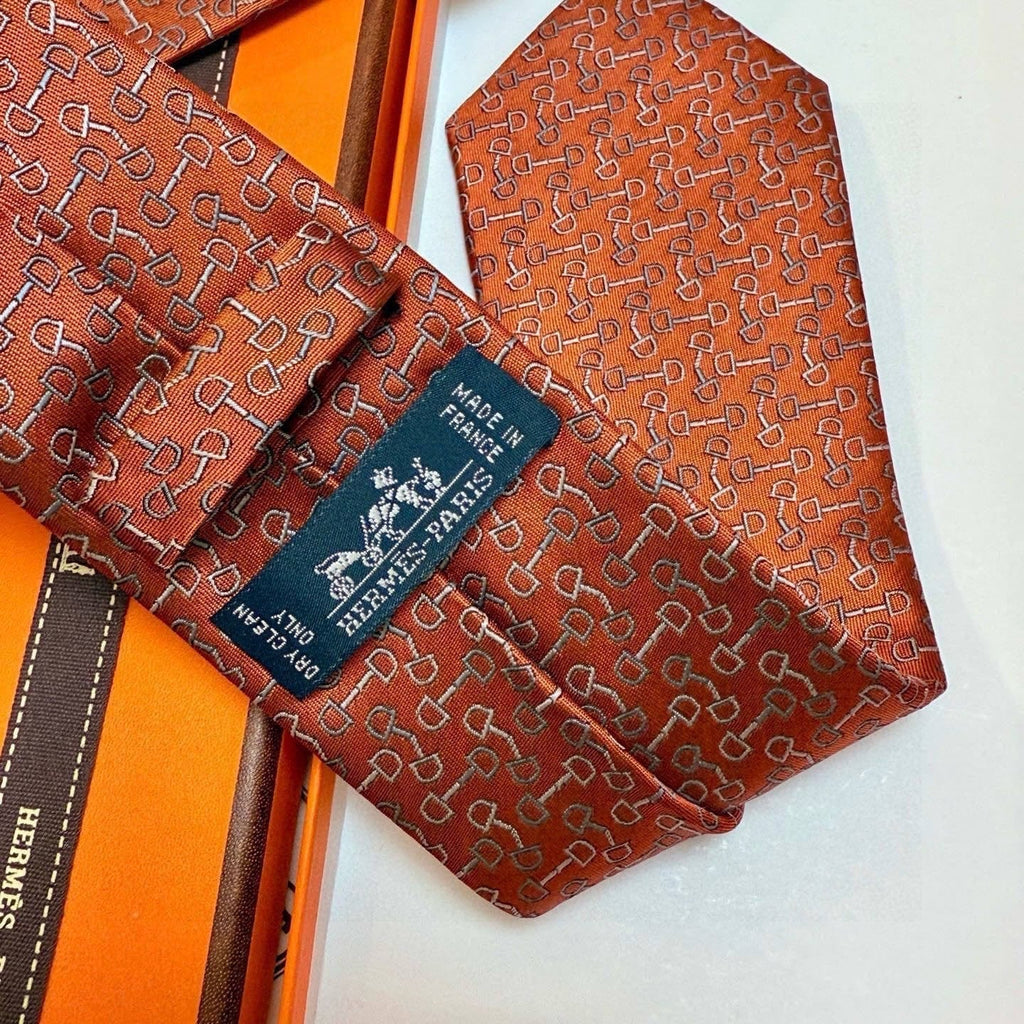 Hermes Style Men's Equestrian Motif Silk Tie - Main Image