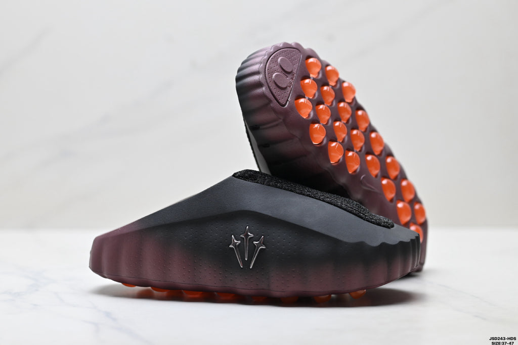 Comfortable and soft closed-toe slippers