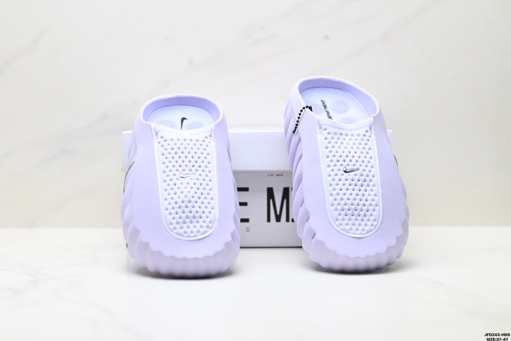 Comfortable and soft closed-toe slippers