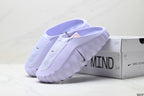 Comfortable and soft closed-toe slippers