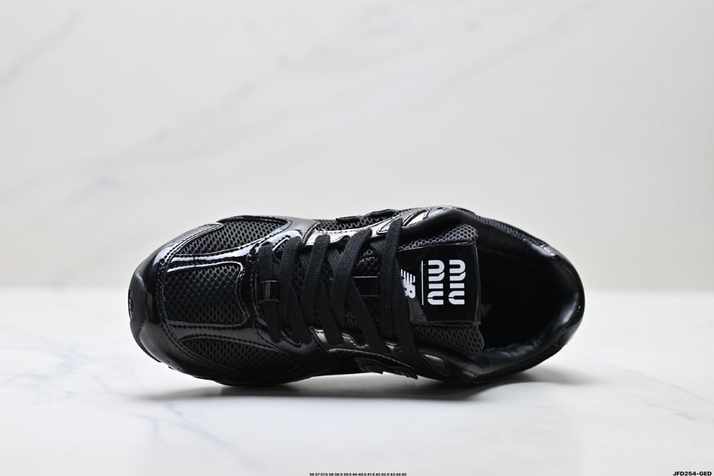 New Balance 530 SL Sneakers - Black
