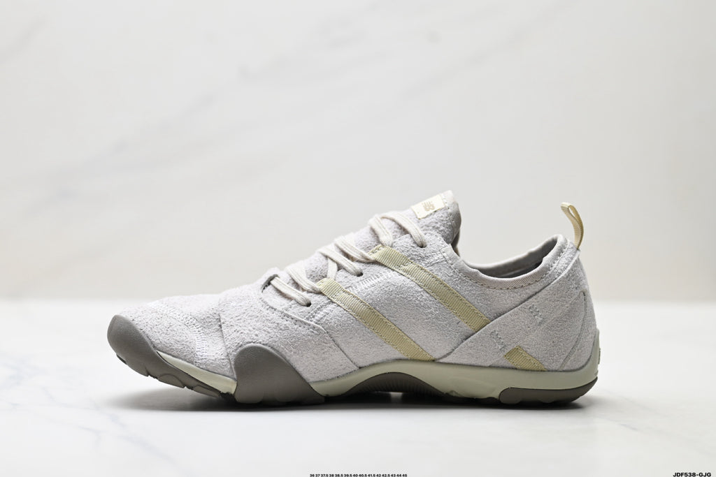 New Balance MT10 Barefoot Shoes – Sand Beige