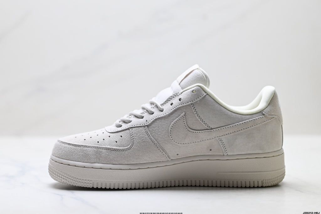 Nike Air Force 1 ’07 Light Grey Sneakers