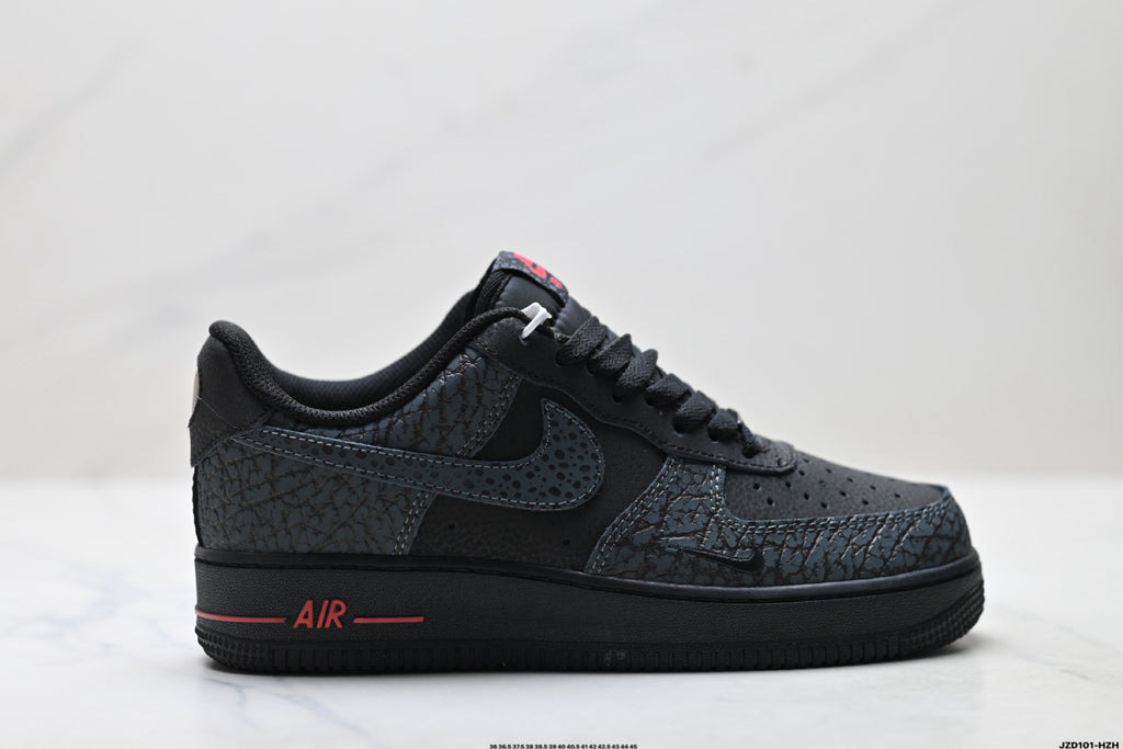 Nike Air Force 1 ’07 Black Sneakers