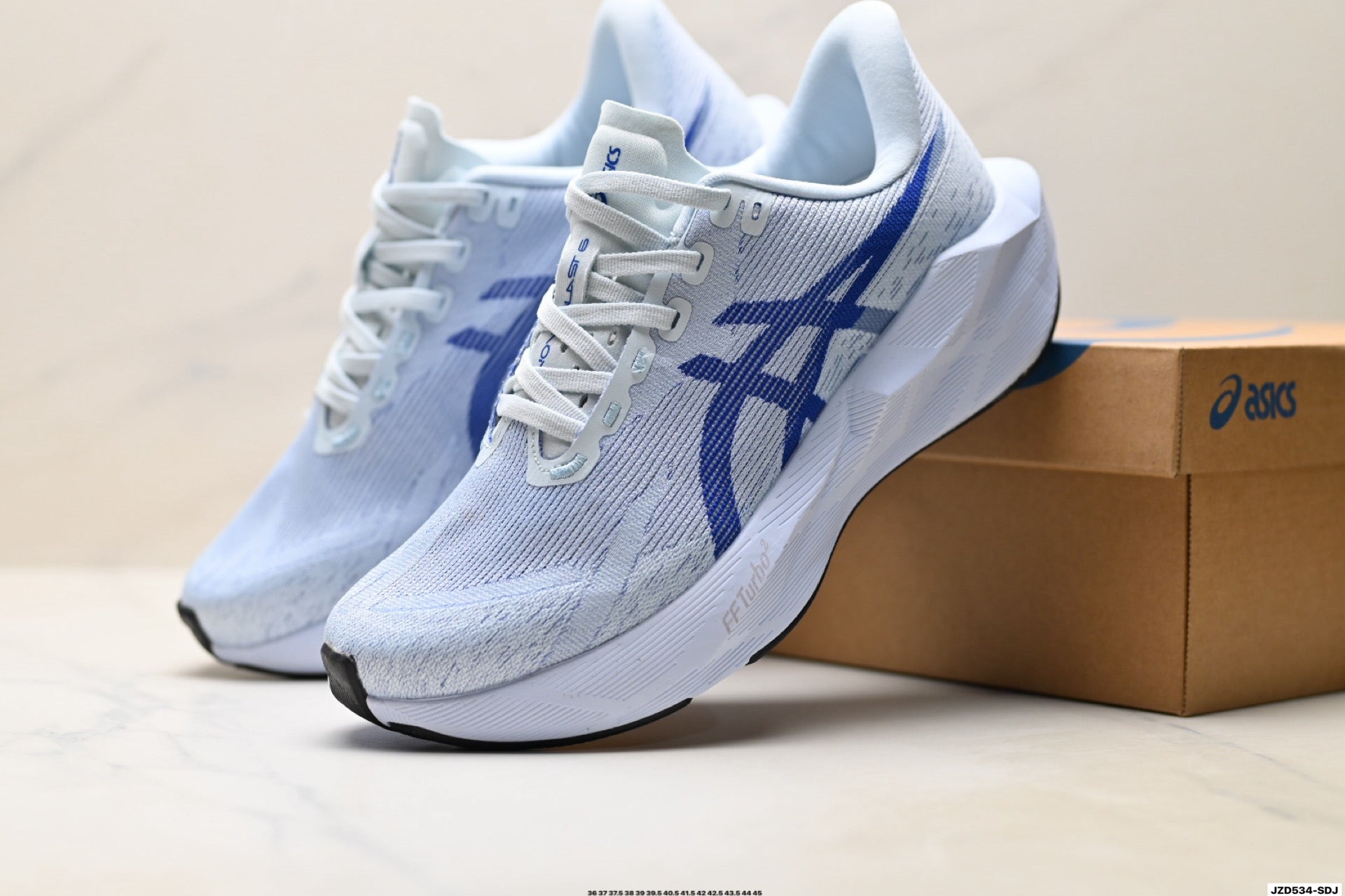 ASICS Novablast 6 Running Shoes
