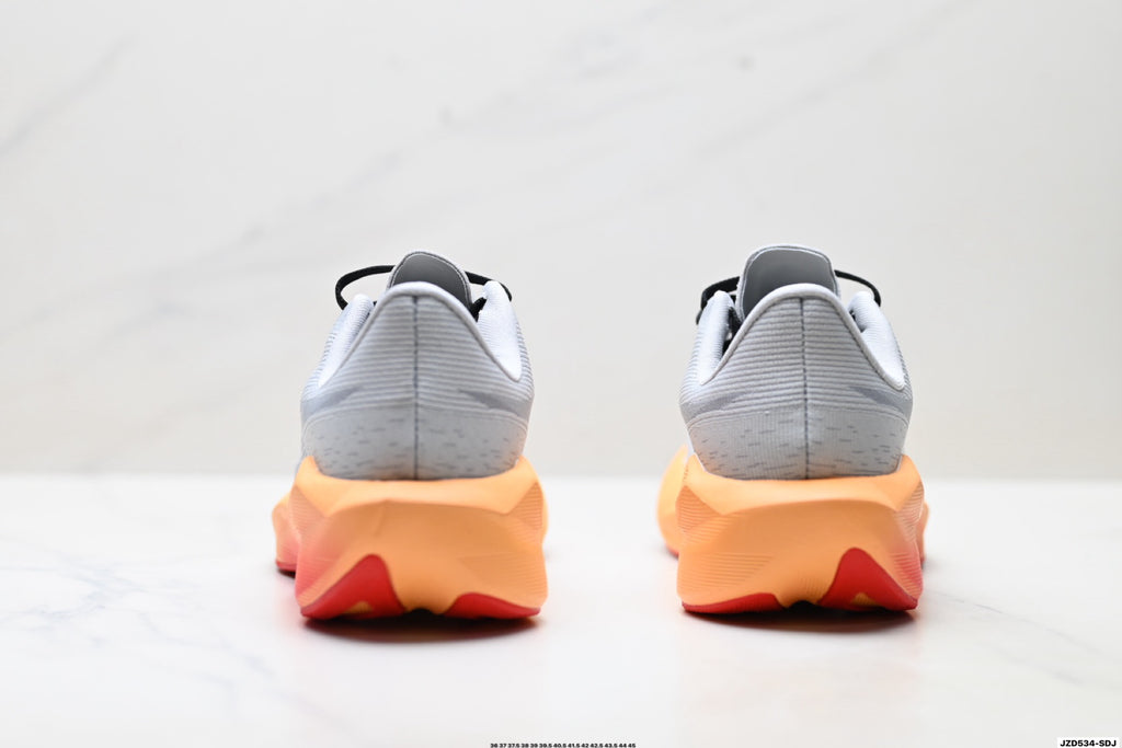 ASICS Novablast 6 Running Shoes