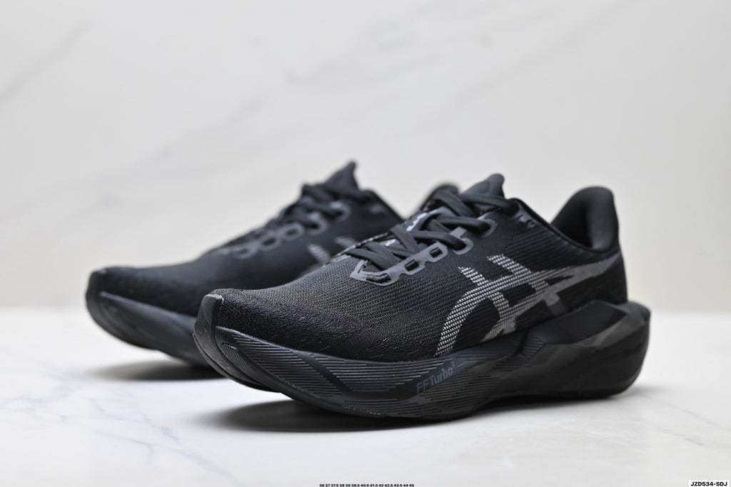ASICS Novablast 6 Running Shoes