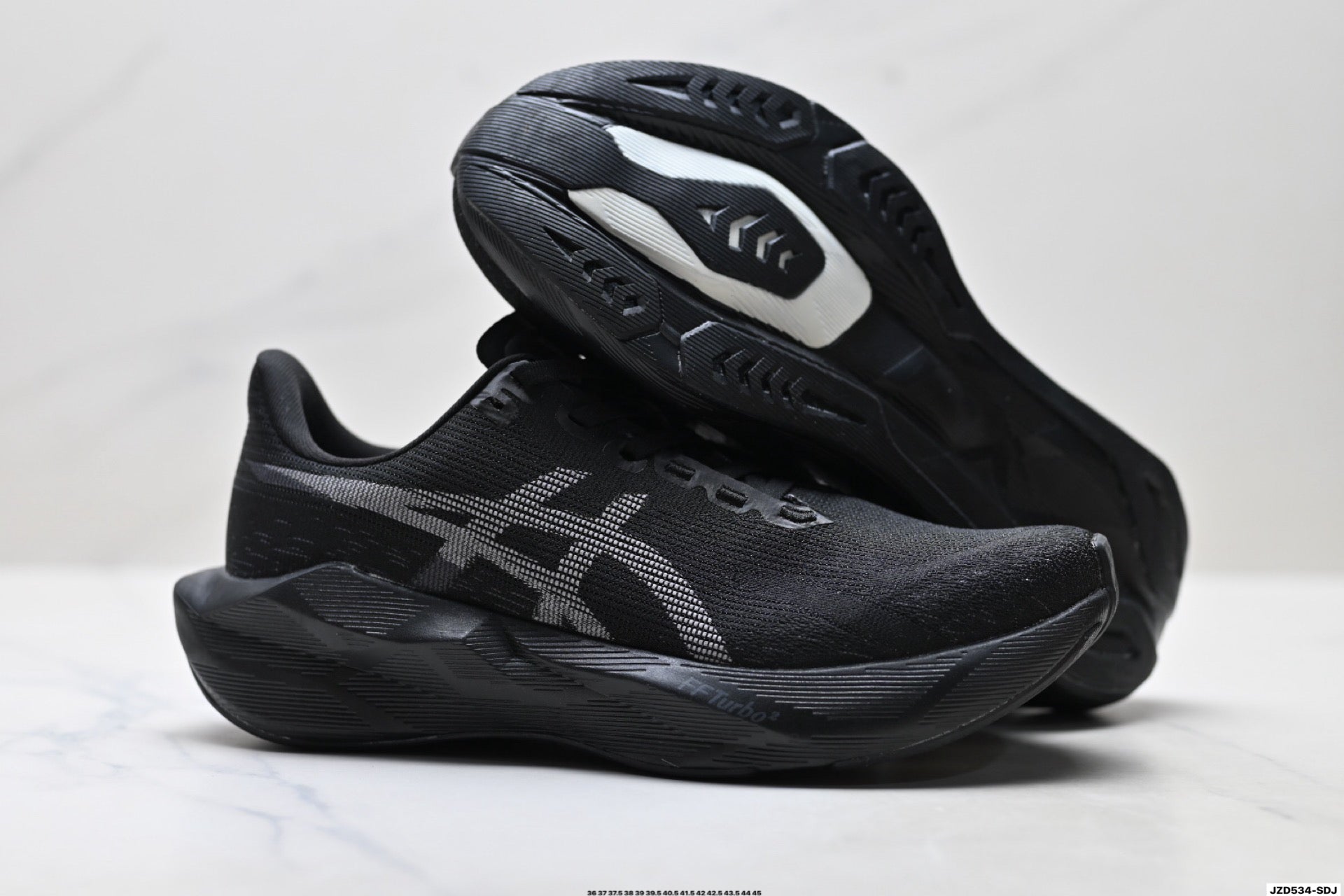 ASICS Novablast 6 Running Shoes