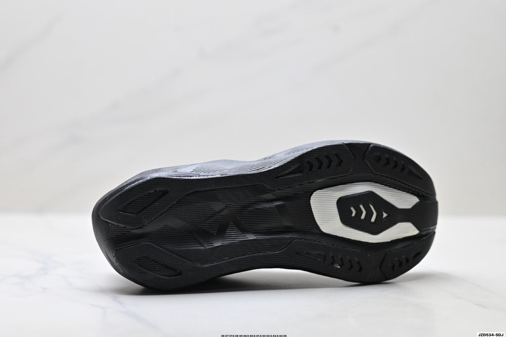 ASICS Novablast 6 Running Shoes