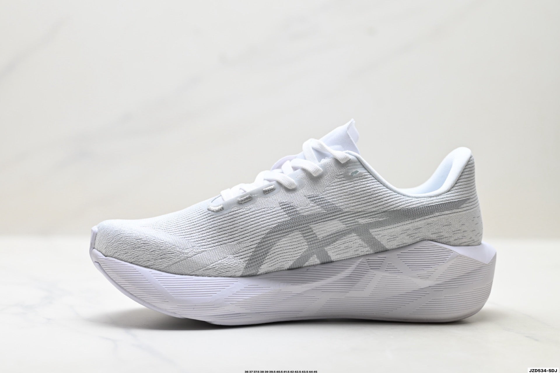 ASICS Novablast 6 Running Shoes