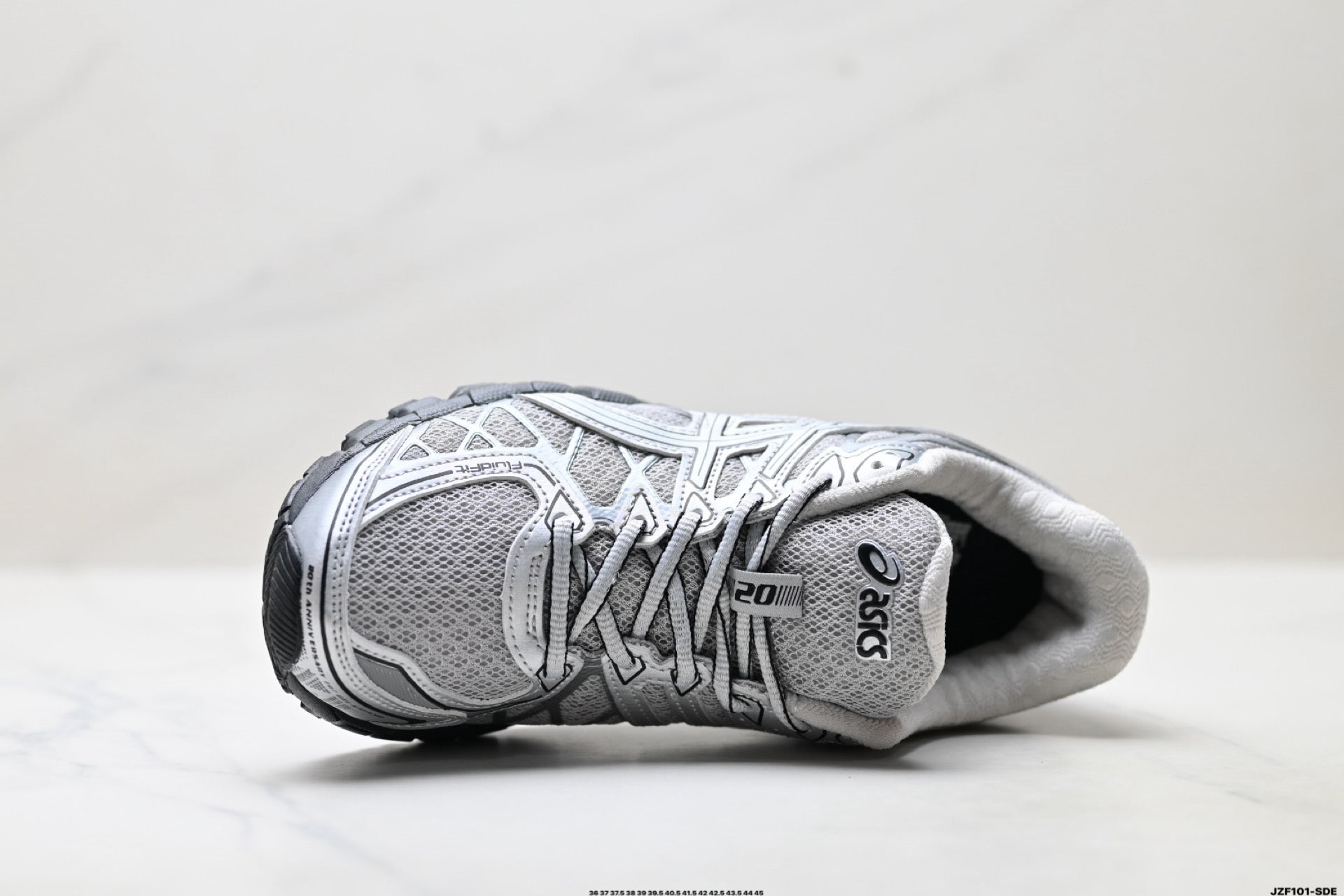 ASICS GEL-KAYANO 20 Running Shoes