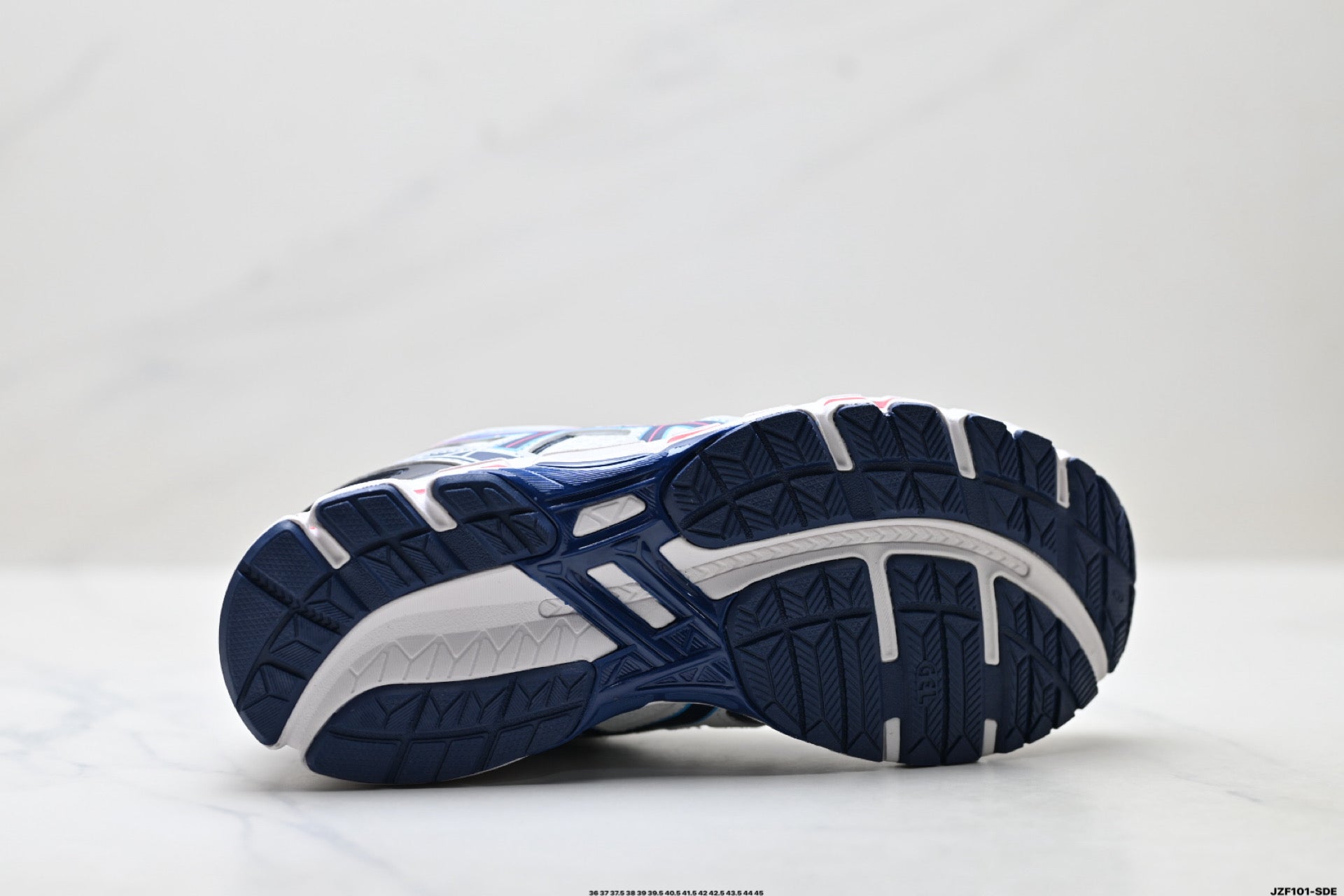 ASICS GEL-KAYANO 20 Running Shoes