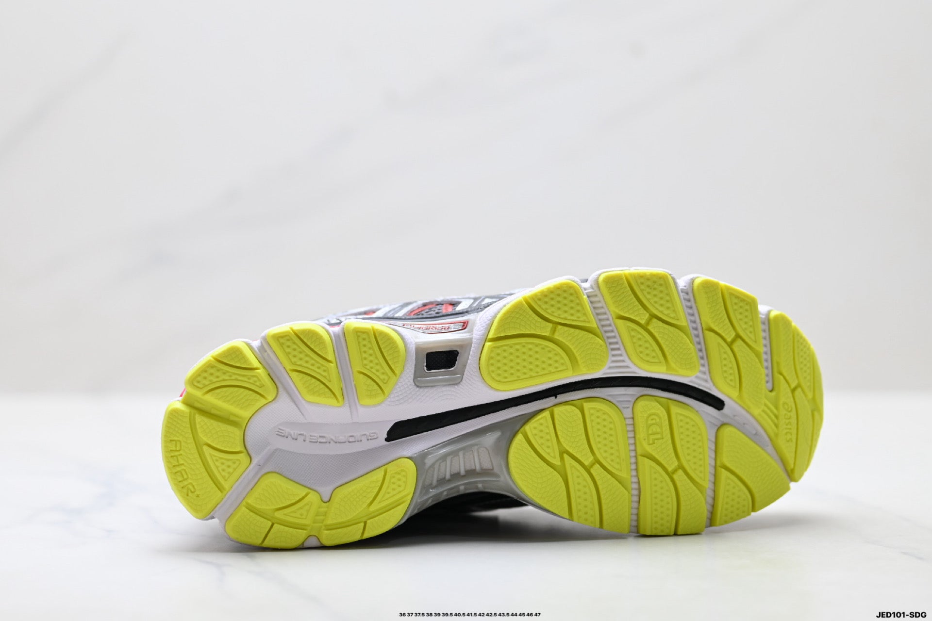ASICS GEL-Nimbus 16 Breathable Running Shoes