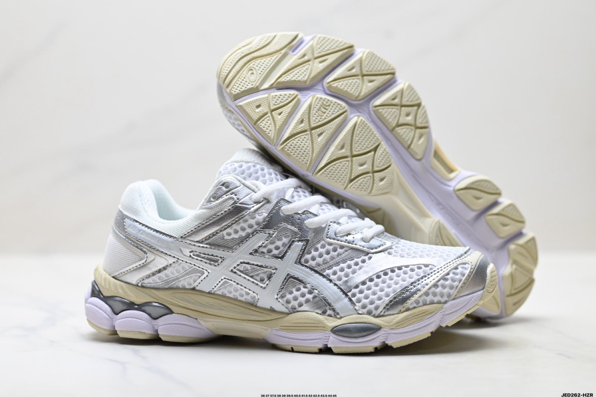 ASICS GEL-Cumulus 16 Running Shoes