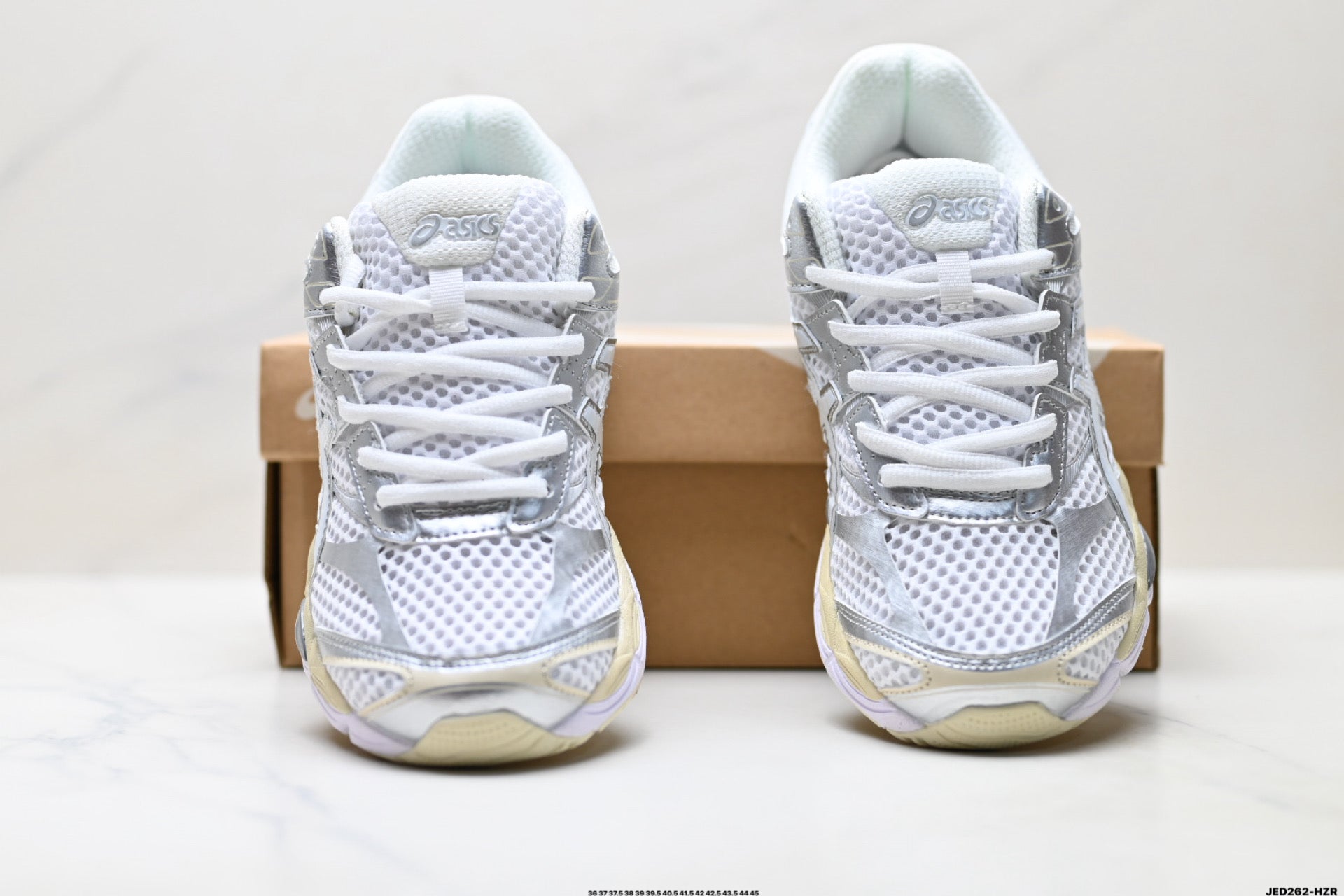 ASICS GEL-Cumulus 16 Running Shoes