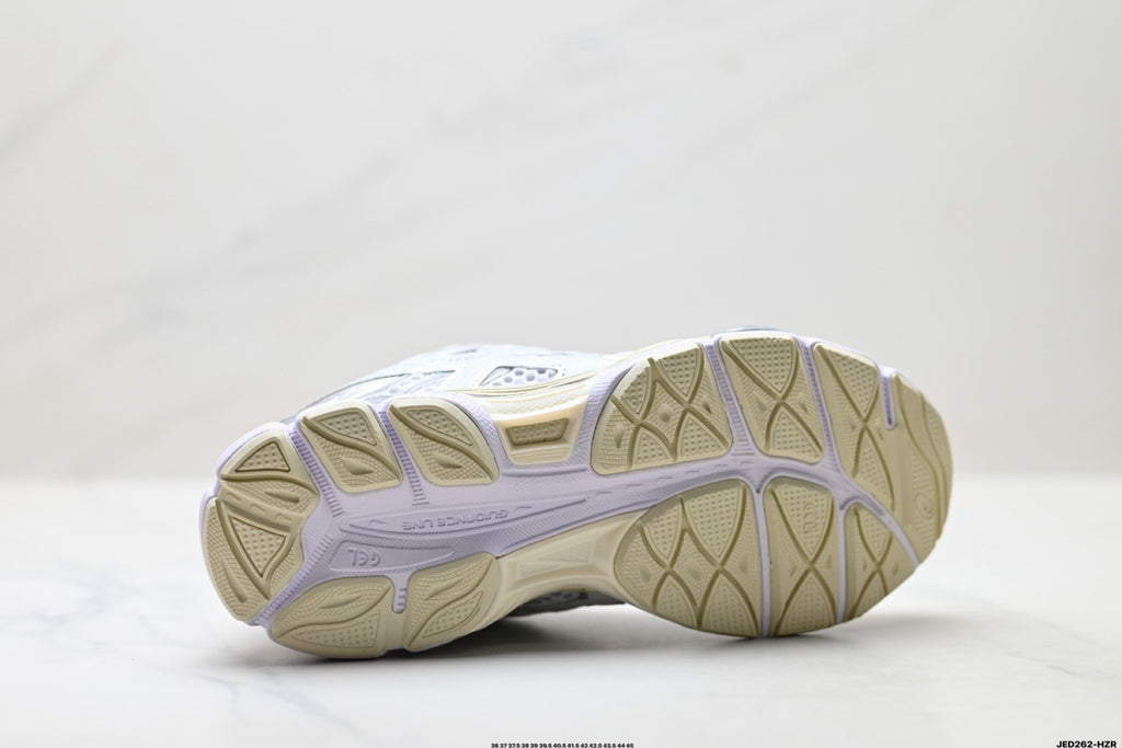 ASICS GEL-Cumulus 16 Running Shoes