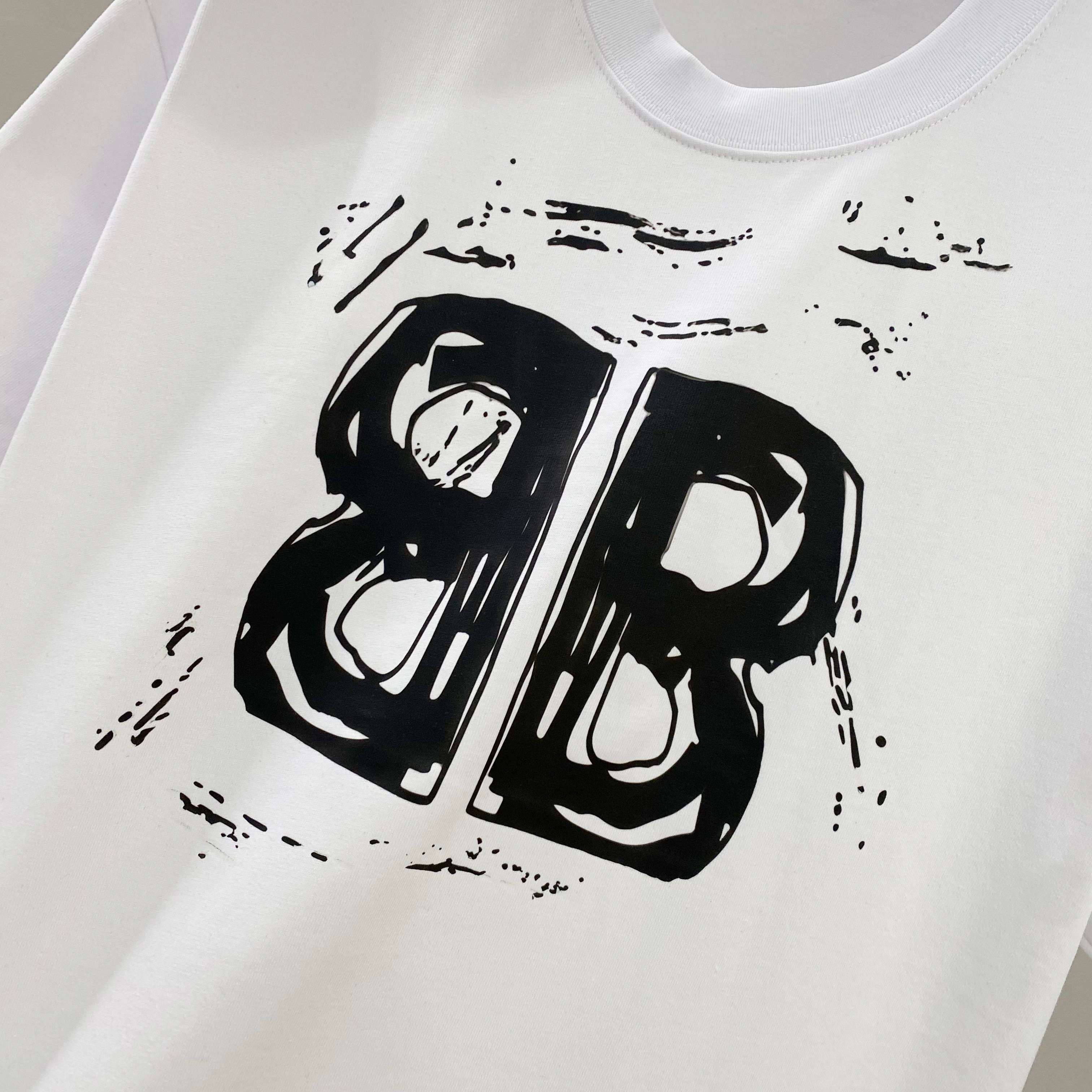 BalenciagaCouples' Style T-shirt product image 3