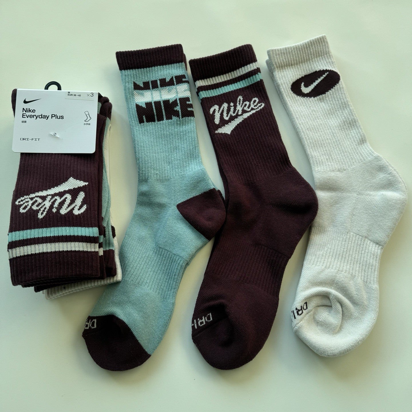 Nike Mid-Cut Athletic Socks — 3 Pairs, Sweat-Wicking Terry Sole