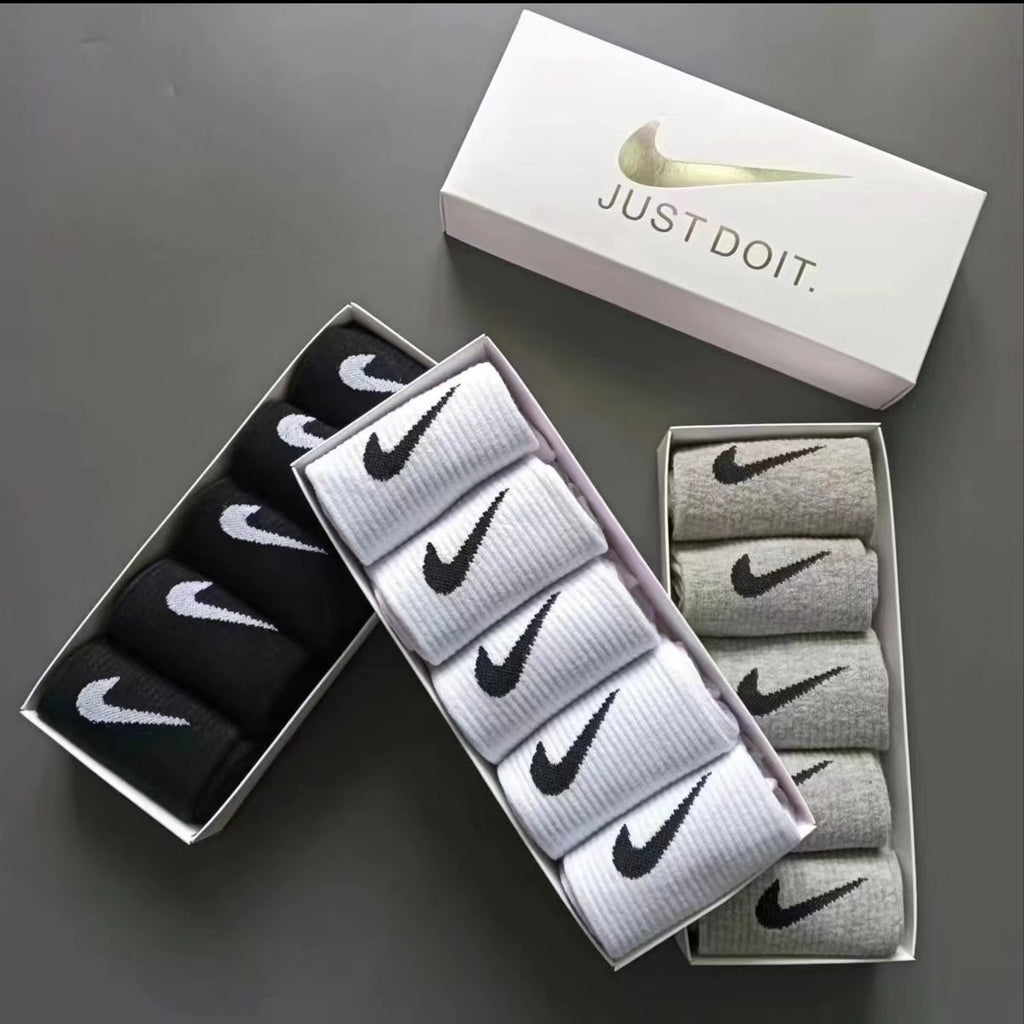 Nike Mid-Cut Socks – 5 Pairs