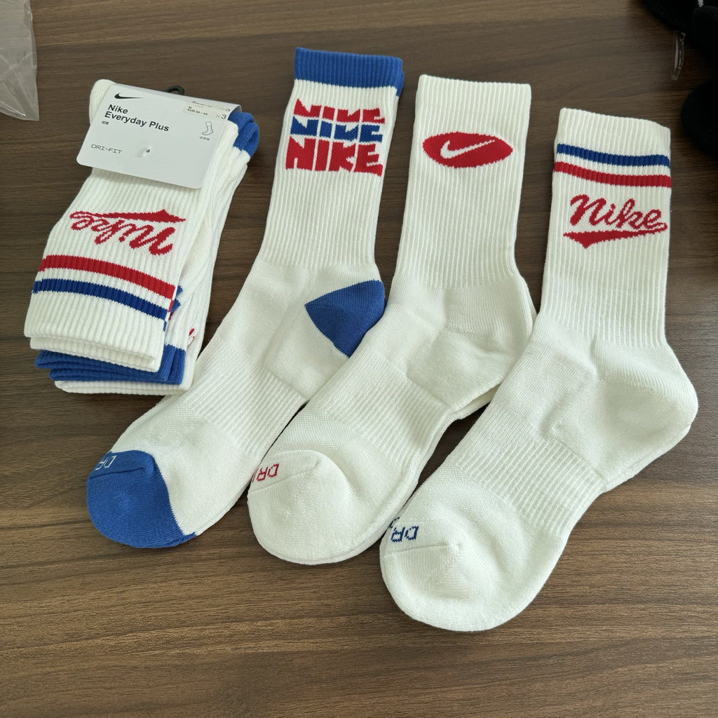 Nike Mid-Cut Athletic Socks — 3 Pairs, Sweat-Wicking Terry Sole