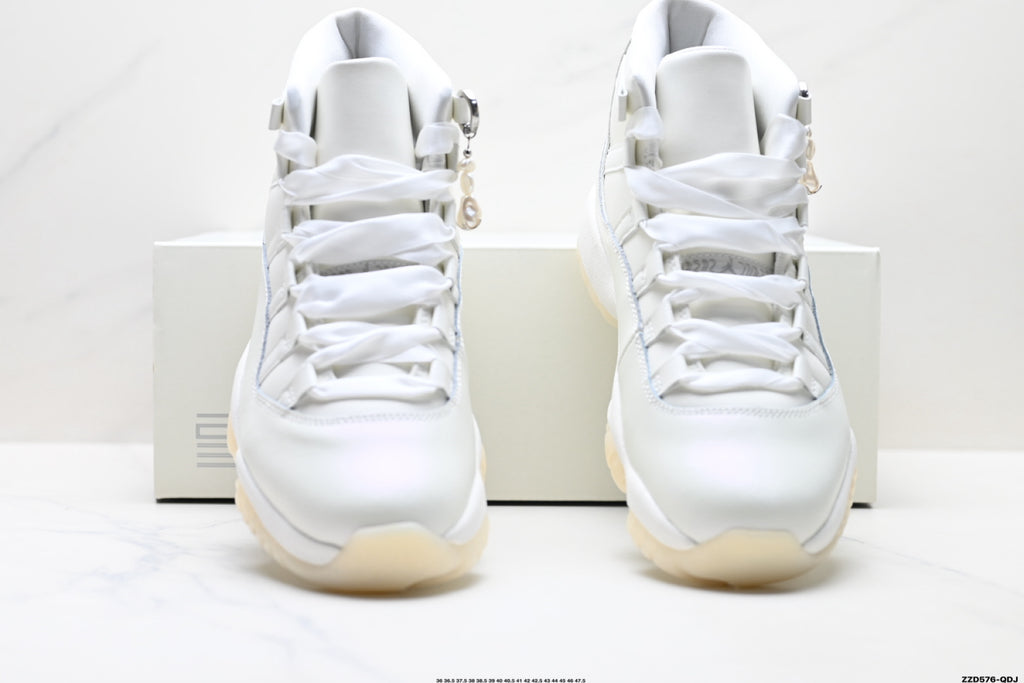 Air Jordan 11 Retro Triple White Unisex Sneakers Style 07 detail view 6