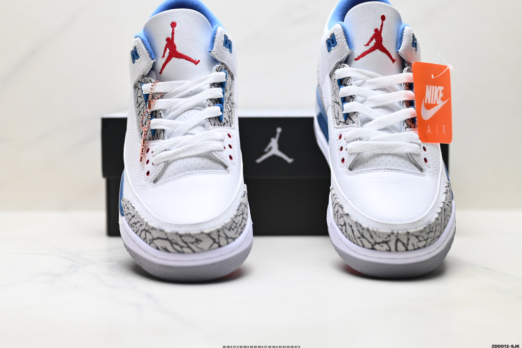 Air Jordan 3 Retro White Royal Blue Cement sneakers detail view 7