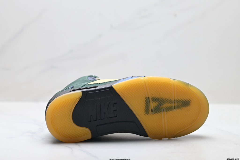 Air Jordan 5 Retro Green Gold Navy Sneakers detail view 8