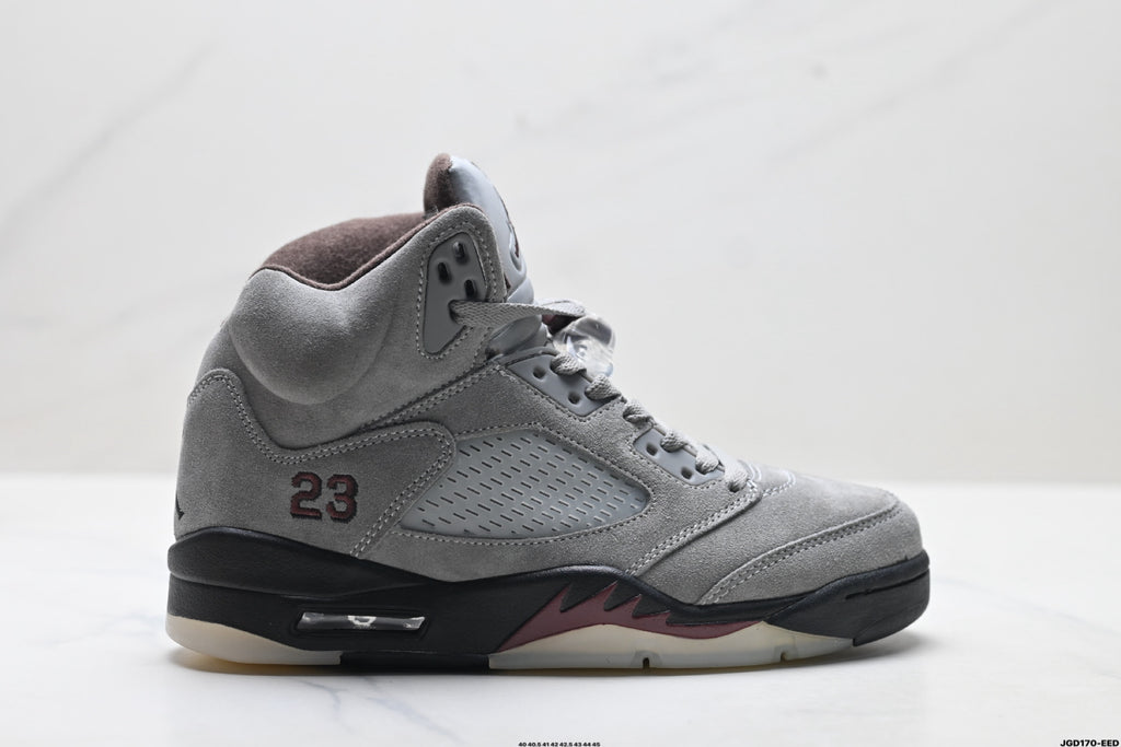 Air Jordan 5 Retro Wolf Grey Black Sneakers detail view 1