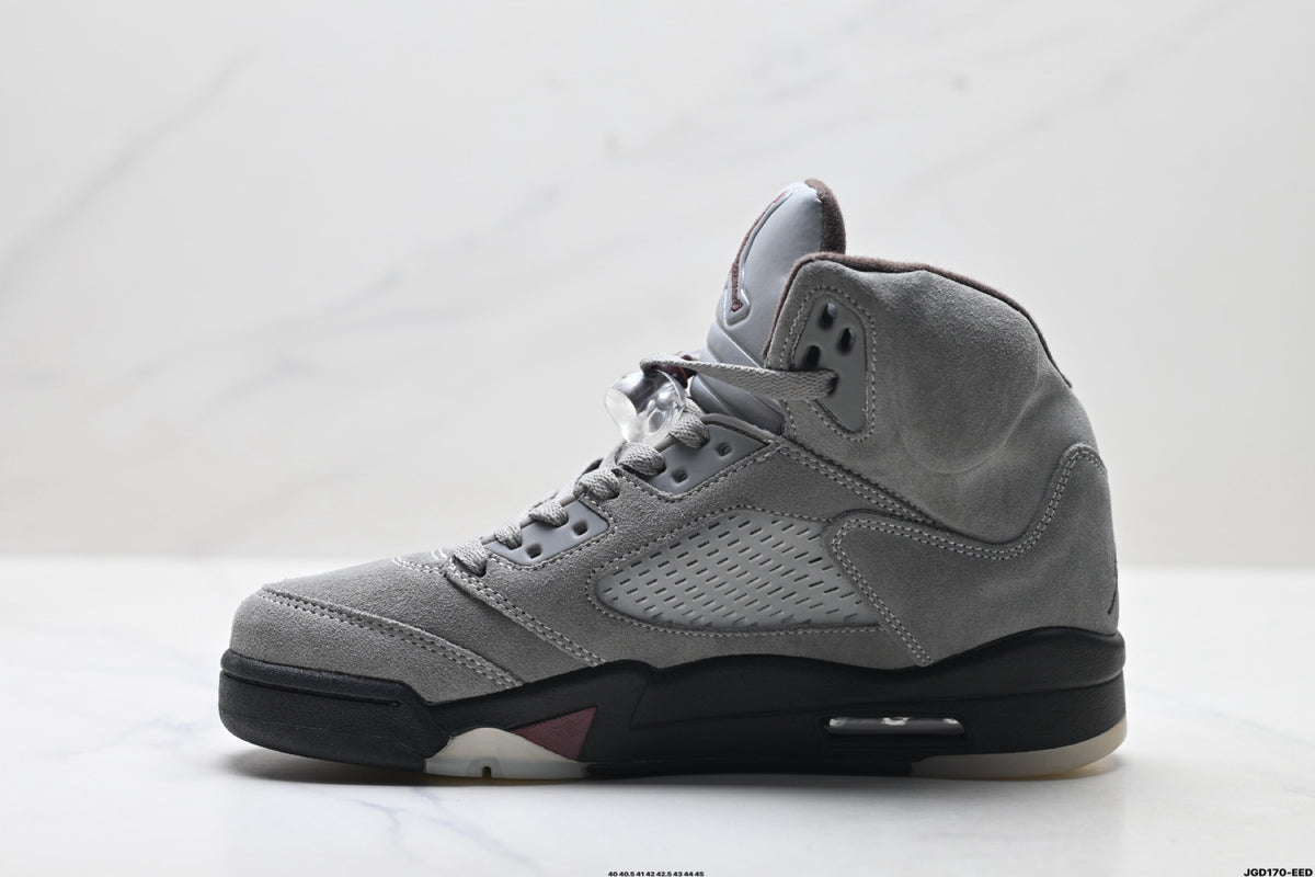 Air Jordan 5 Retro Wolf Grey Black Sneakers detail view 3