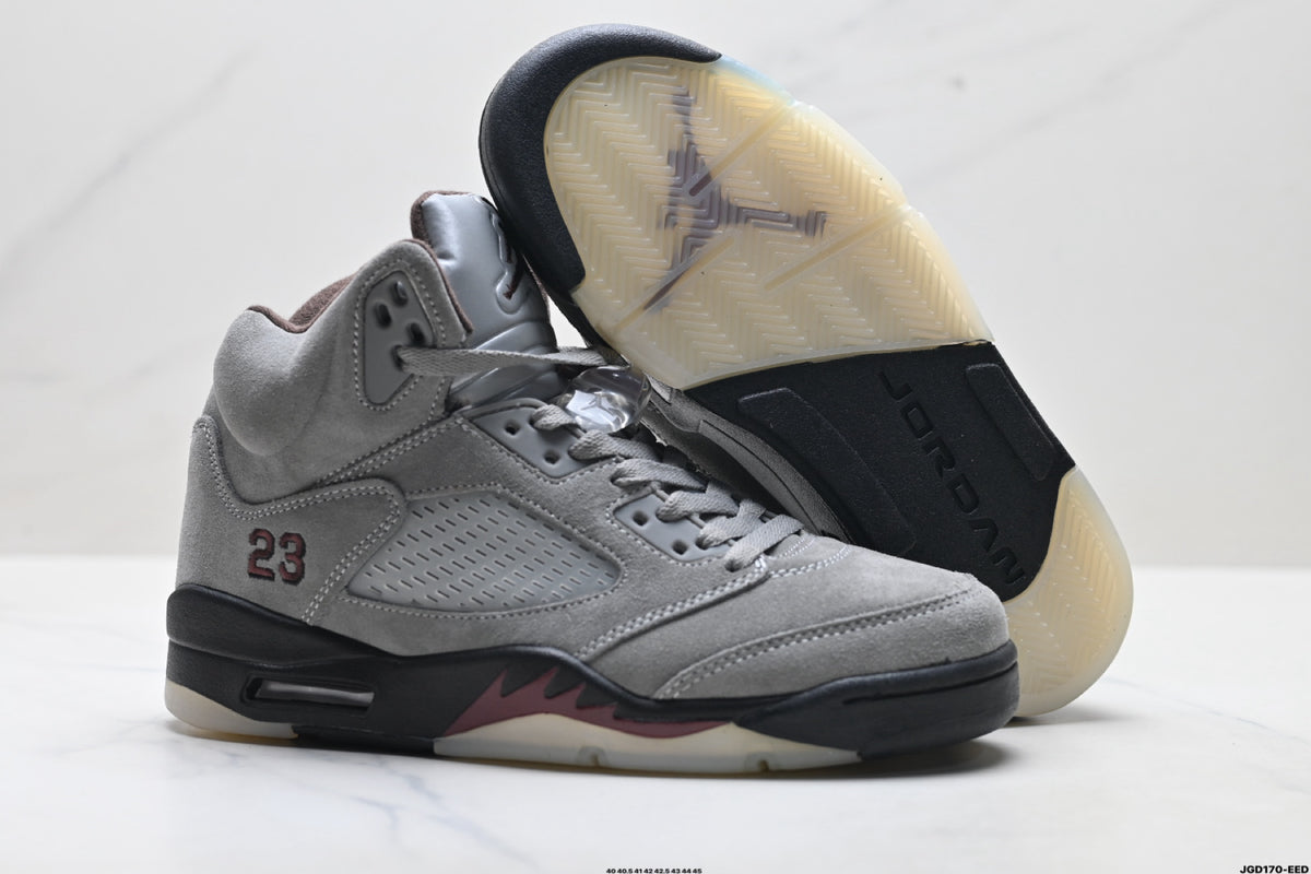 Air Jordan 5 Retro Wolf Grey Black Sneakers detail view 5