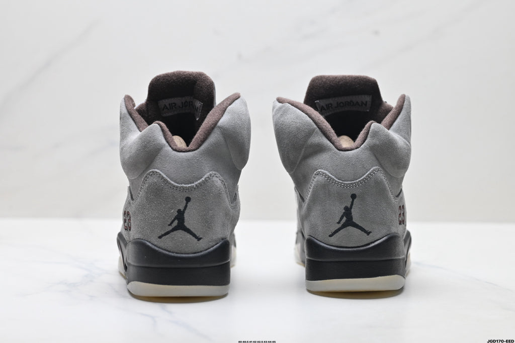 Air Jordan 5 Retro Wolf Grey Black Sneakers detail view 6