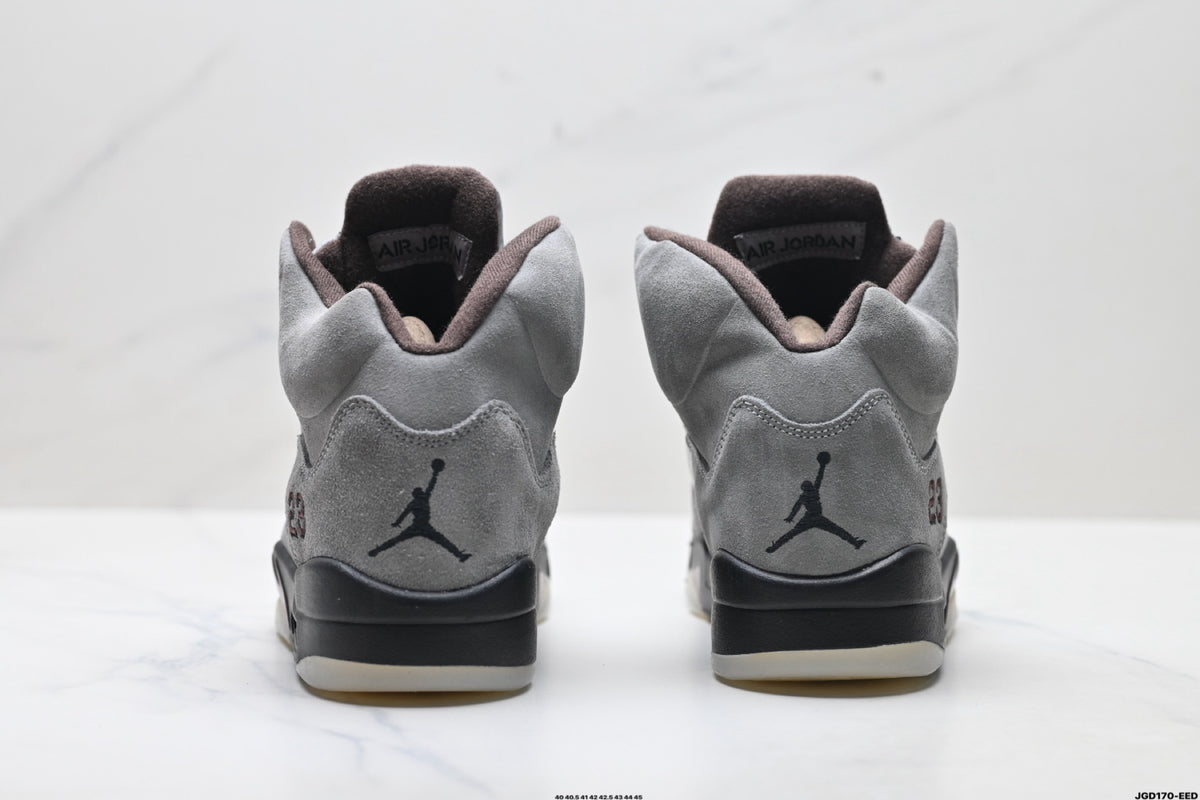 Air Jordan 5 Retro Wolf Grey Black Sneakers detail view 6