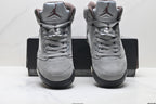 Air Jordan 5 Retro Wolf Grey Black Sneakers detail view 7